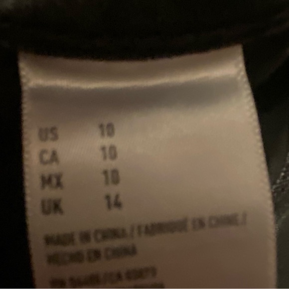 American Eagle Black Denim/Lace Shorts - Picture 4 of 4